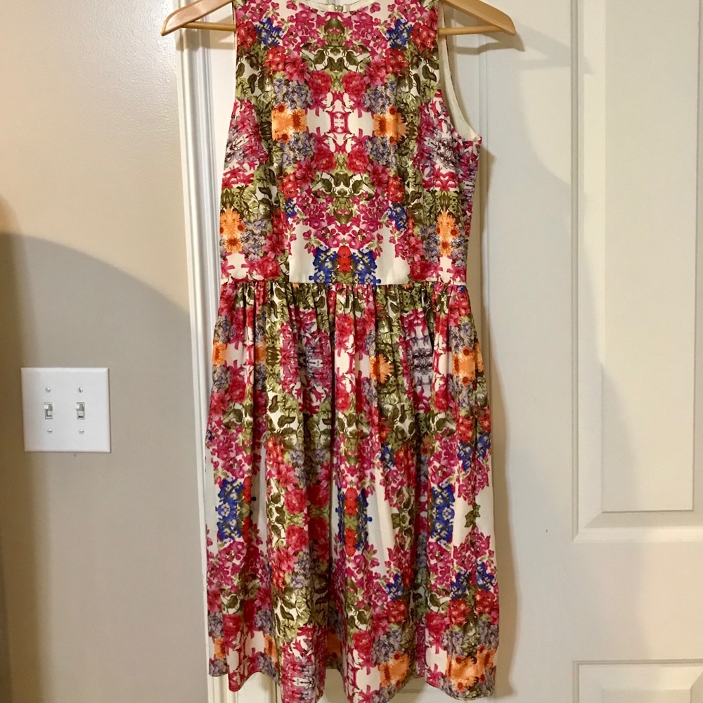 Never worn Maggy London floral dress
